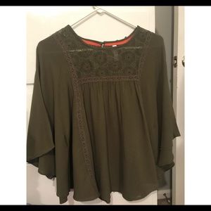 Green 1/4 quarter sleeve shirt